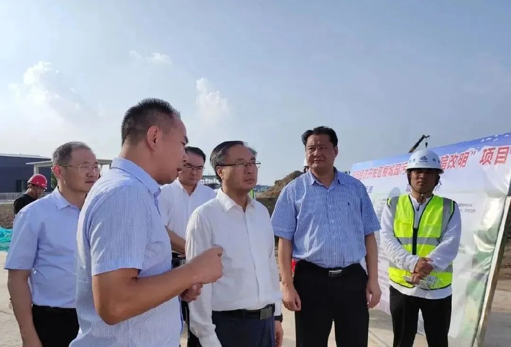 省領(lǐng)導(dǎo)來我司監(jiān)理的項(xiàng)目上考察調(diào)研！